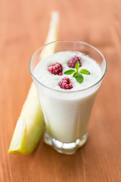 Mleko koktajl z owoców — Zdjęcie stockowe