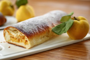 Ayva ile Strudel