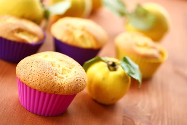 Cake with quince — Stock Photo, Image