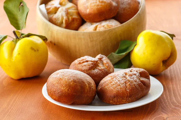 Donuts com marmelo — Fotografia de Stock