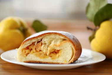 Ayva ile Strudel