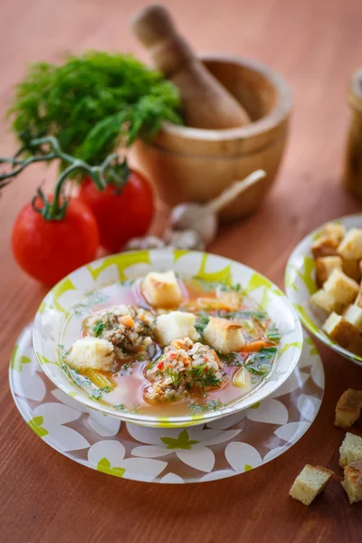 Sopa de tomate com almôndegas Fotos De Bancos De Imagens