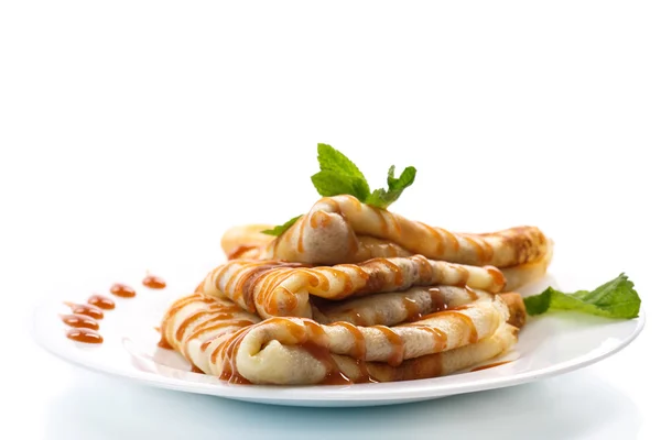 Pancakes with syrup and mint — Stock Photo, Image