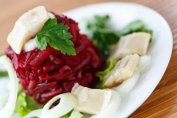 Salad with boiled beet and herring — Stock Photo, Image