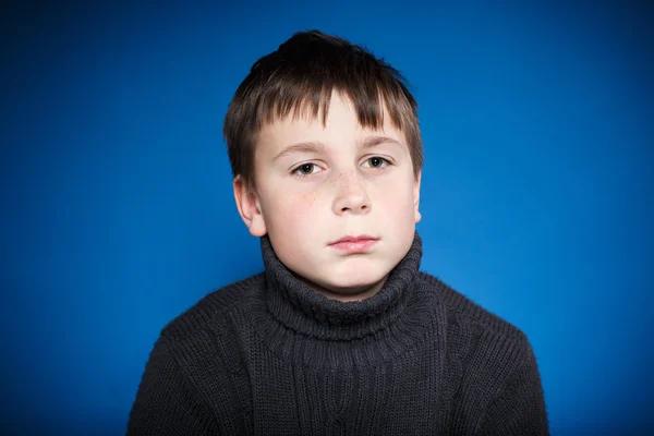 Porträt eines pubertierenden Jungen — Stockfoto