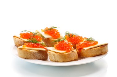 Kırmızı havyar ile ekmek dilimi