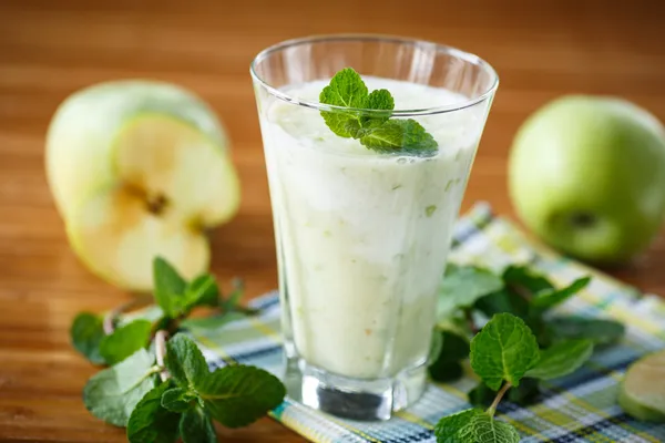 Batido de manzana — Foto de Stock