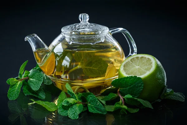 Tea with lemon and mint — Stock Photo, Image