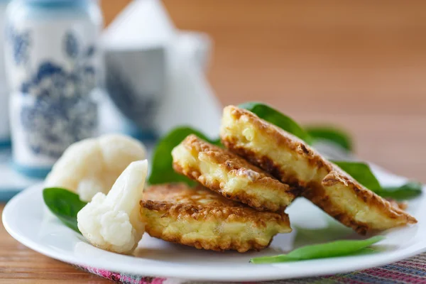 Pancakes from cauliflower — Stock Photo, Image
