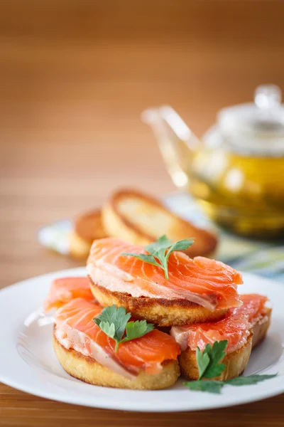 Fried toast with salted salmon — Stock Photo, Image