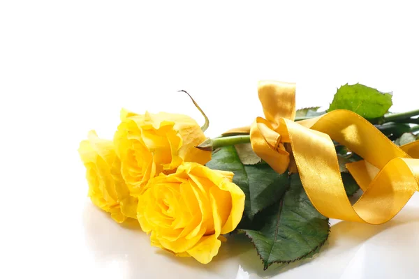 Yellow roses — Stock Photo, Image