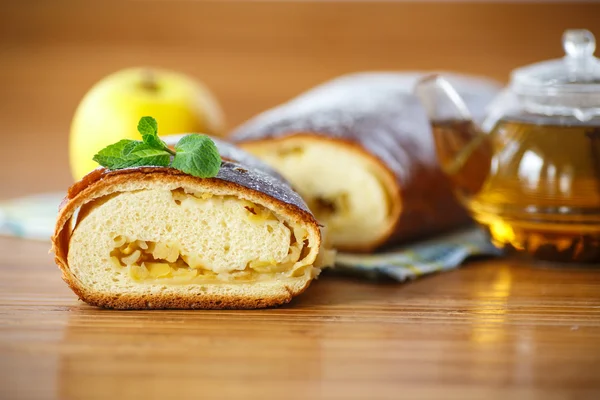 Apple strudel — Stock Photo, Image