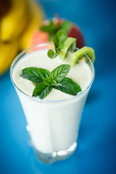 Słodkie owoce smoothie — Zdjęcie stockowe