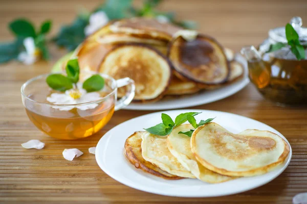 Zoete heerlijke pannenkoeken — Stockfoto