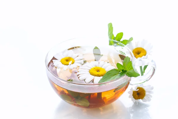 Chamomile tea — Stock Photo, Image