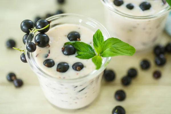 Batido con grosella negra —  Fotos de Stock