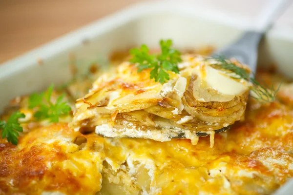 Patata al horno con queso — Foto de Stock