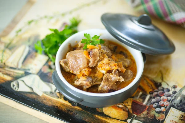 Chicken gizzards stewed with vegetables — Stock Image Chicken gizzards stewed with vegetables Royalty Free Stock Images