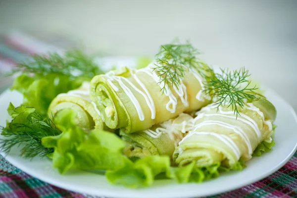 Courgette rollen — Stockfoto