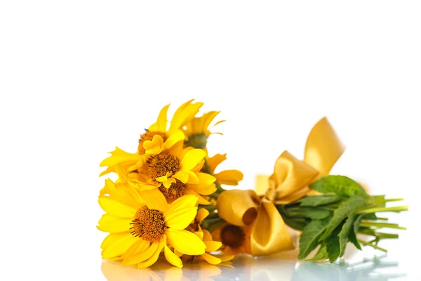 Bunch of yellow daisy flowers — Stock Photo, Image