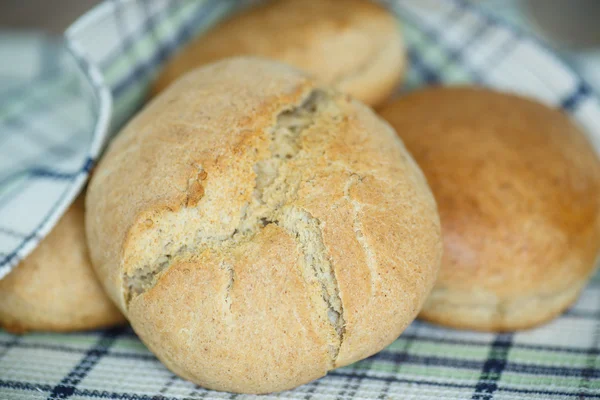 Bröd bullar från jästdeg — Stockfoto