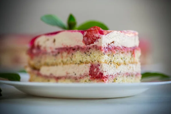 Strawberry Poppy Cake Cream Plate Light Wooden Table — Stock Fotó
