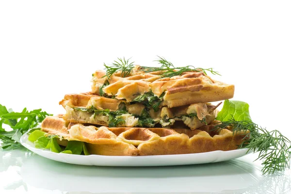 Waffles Vegetais Fritos Caseiros Com Verdes Interior Isolado Fundo Branco — Fotografia de Stock