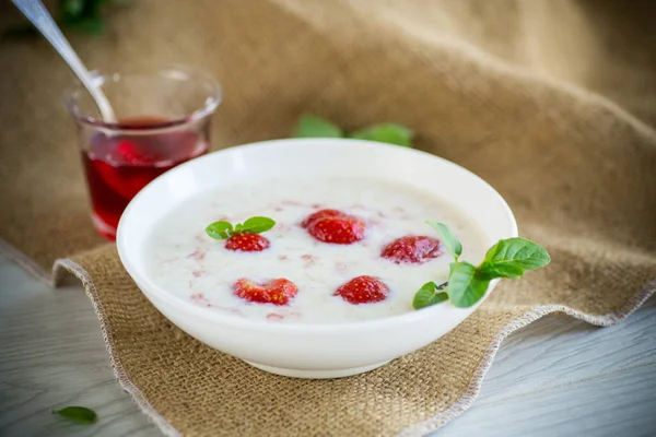 Sweet Milk Oatmeal Strawberries Plate Wooden Table — Stock Photo, Image