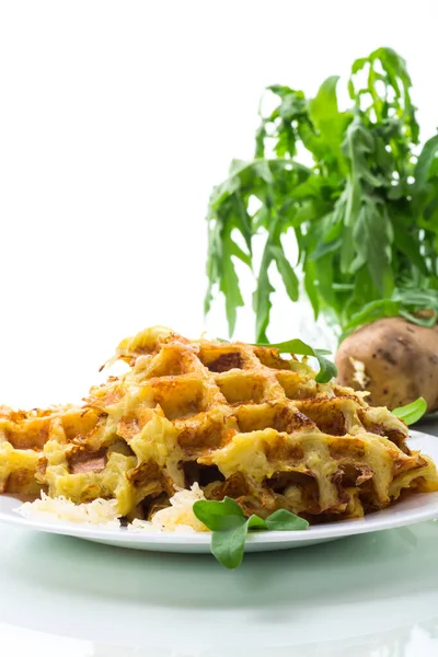 Waffles Batata Frita Com Queijo Uma Placa Isolada Fundo Branco — Fotografia de Stock