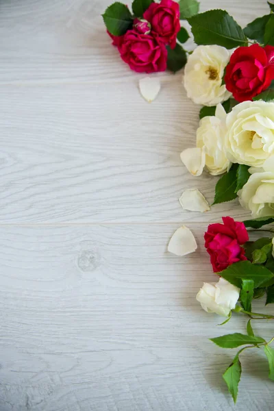 Hermoso Fondo Muchos Blanco Rojo Sobre Una Luz Madera — Foto de Stock