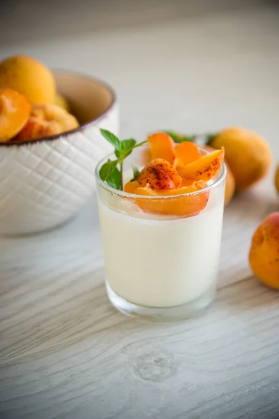 Healthy Breakfast Homemade Yogurt Glass Fresh Apricots Table — 스톡 사진