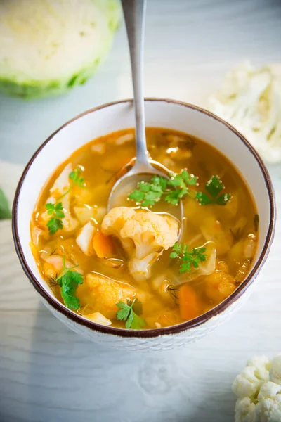 Vegetable Summer Soup Cauliflower Bowl Light Wooden Table — 图库照片