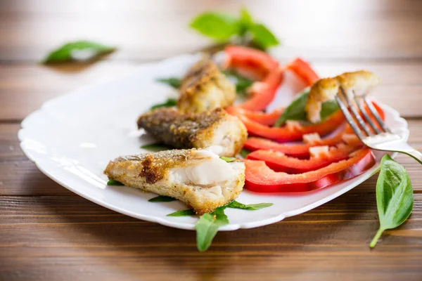 Pieces Fried Hake Fish Plate Pepper Wooden Table — Stock Photo, Image