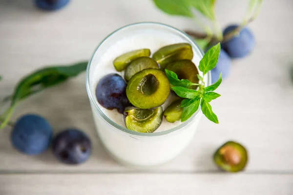 Sweet Homemade Yogurt Fresh Plum Slices Glass Wooden Table — Stockfoto