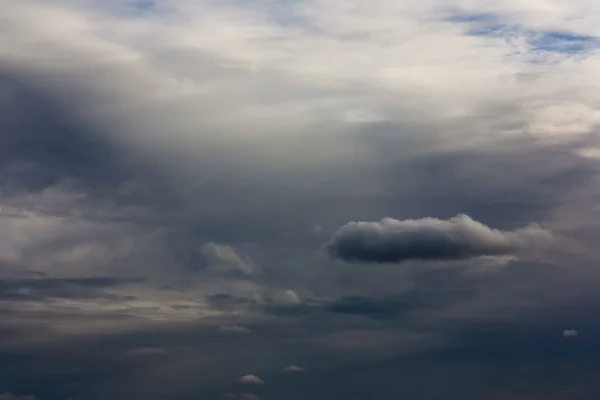 Background of dark clouds — Stock Photo, Image