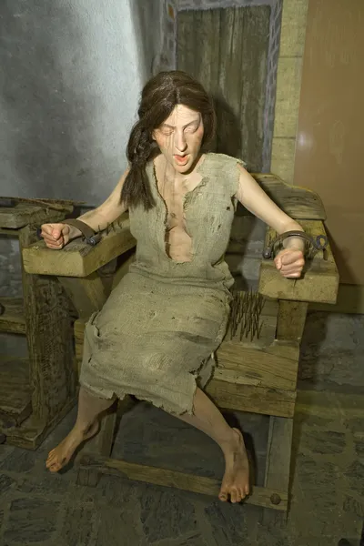 Gefolterte Frau - Hexe — Stockfoto