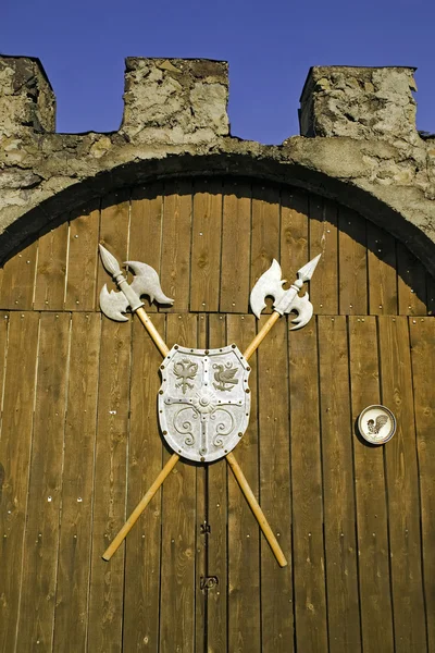 Alabarda medieval romena na fortaleza — Fotografia de Stock