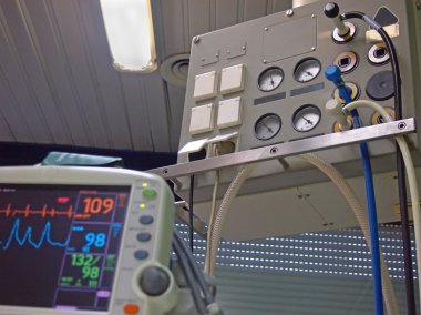 EKG monitör