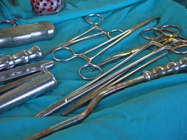 Cerrahisinde cerrahi aletler — Stok fotoğraf