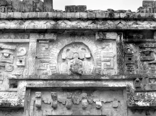 Chichen itza Maya glyphs — Stockfoto