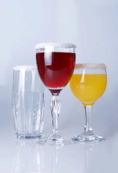 Bicchieri con cocktail — Foto Stock