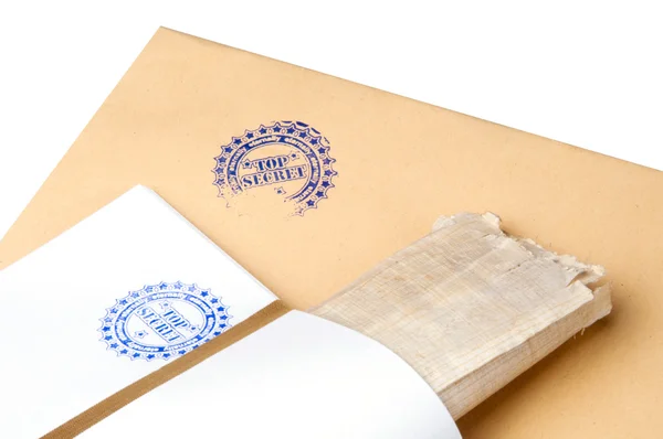 Envelope de papel carimbado "Top Secret", conceito em material classificado em 21 de dezembro de 2012 — Fotografia de Stock