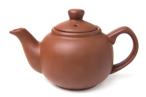 Керамический чайник для приготовления чая — стоковое фото