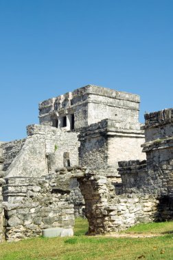 Mayan pyramids