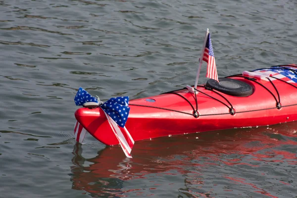 Kayak en el océano — Foto de Stock