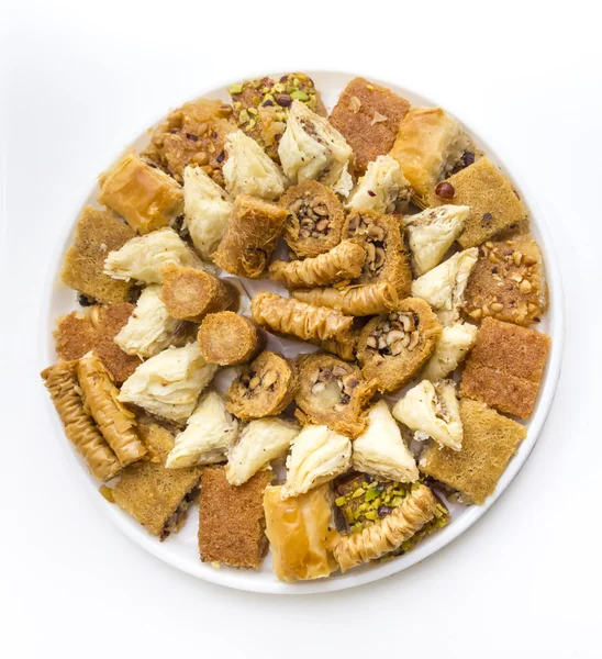 Makanan penutup Mesir dengan kacang hazel — Stok Foto