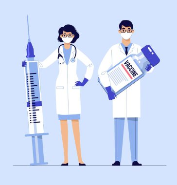 Mavi arka planda, şırıngalı ve aşılı maskeli genç doktorlar var. Sağlık, koronavirüs, önleme ve aşılama.