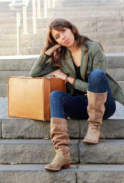 Beautiful girl with vintage suitcase — Stock Photo, Image