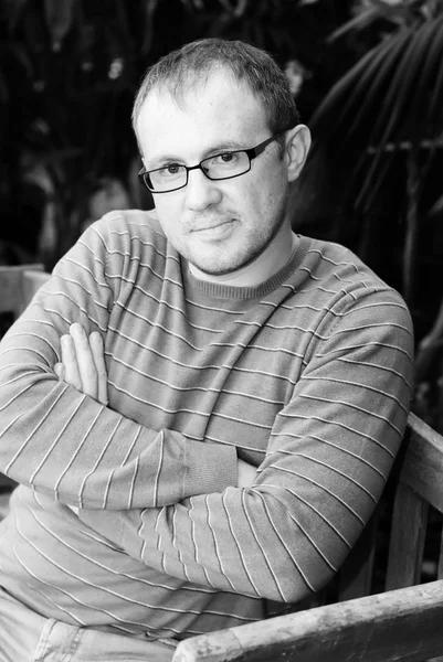 Handsome 35 years old man with glasses outdoors — Stock Photo, Image