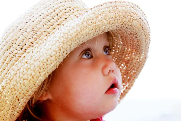 Portret van schattig meisje in een hoed — Stockfoto